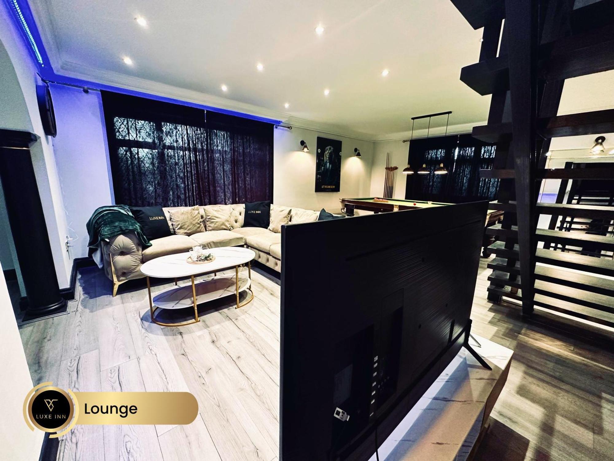 4 Bedroom House, Heathrow Airport, Luxe Inn Colnbrook Exterior photo